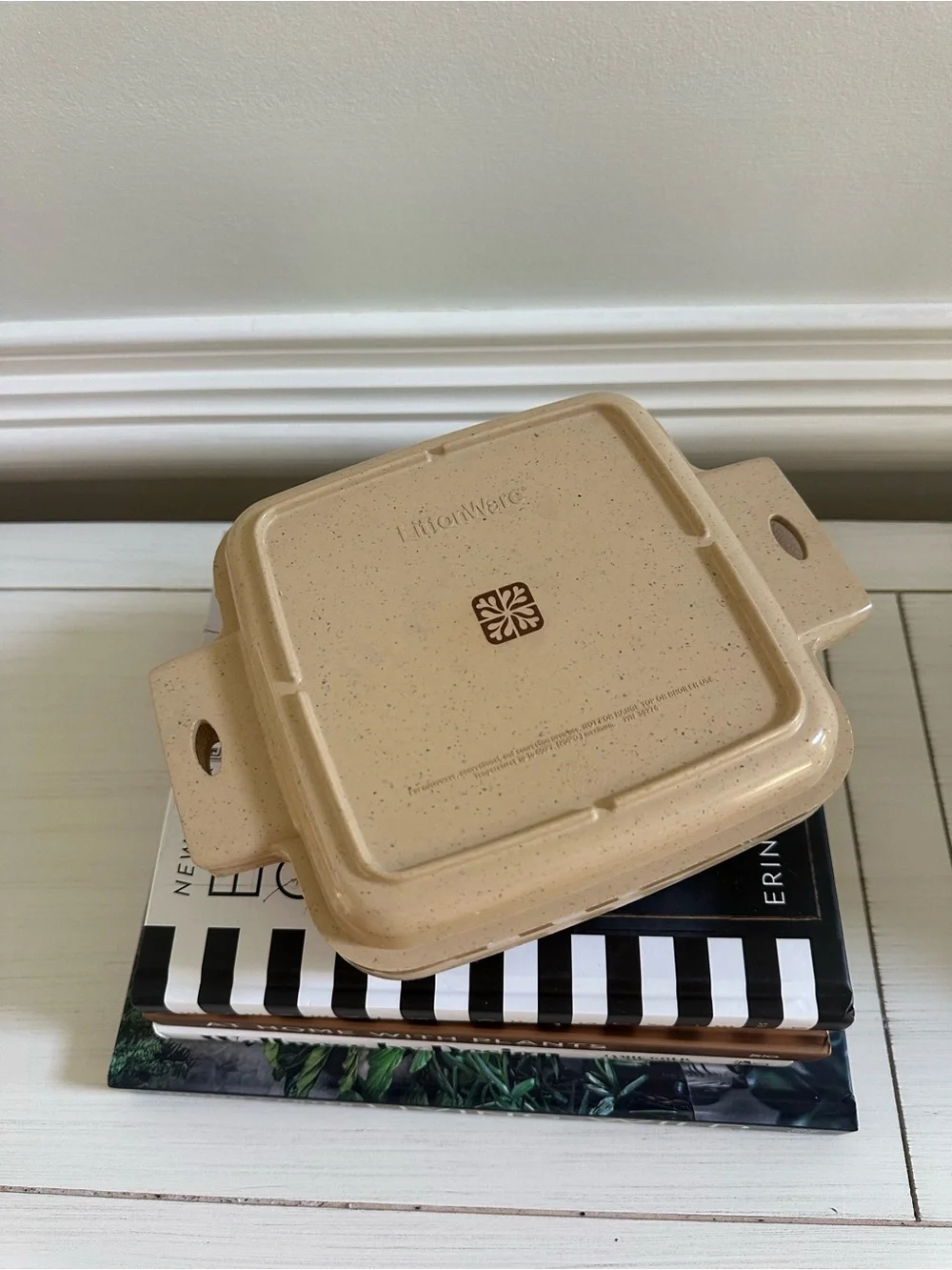 Vintage LittonWare microwave-safe square & round casserole dishes